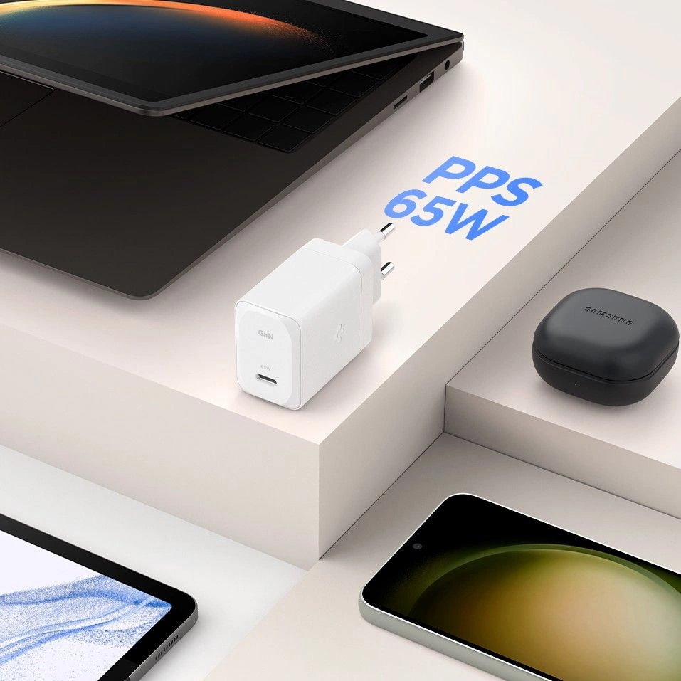 Spigen ArcStation Pro Charger + USB-C 65W Cable - Whiteeng