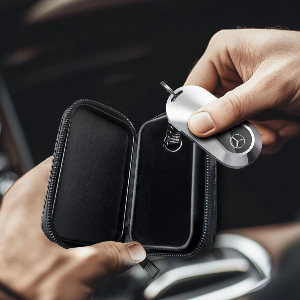 Tech-Protect KLR300 RFID Case - Blackeng