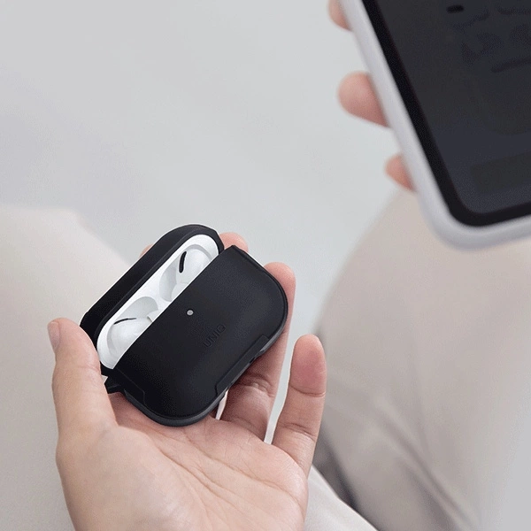 Uniq Valencia AirPods Pro Case Black/Midnight Black Antimicrobialeng