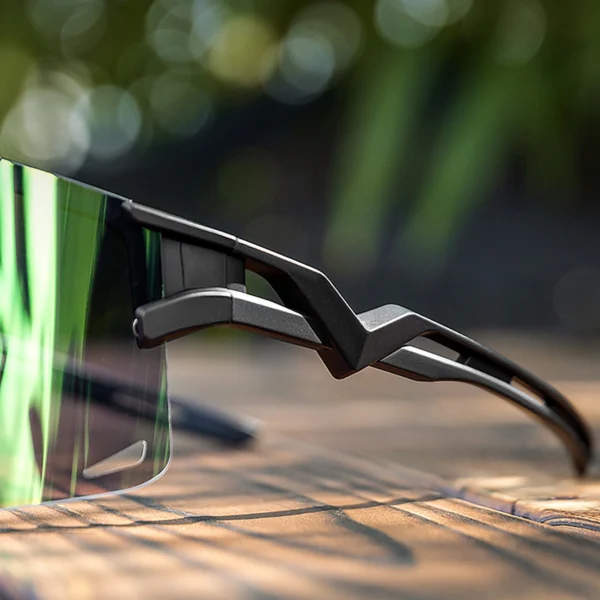 Rockbros Photochromic Cycling Glasses with UV Protection and Corrective Insert - Whiteeng
