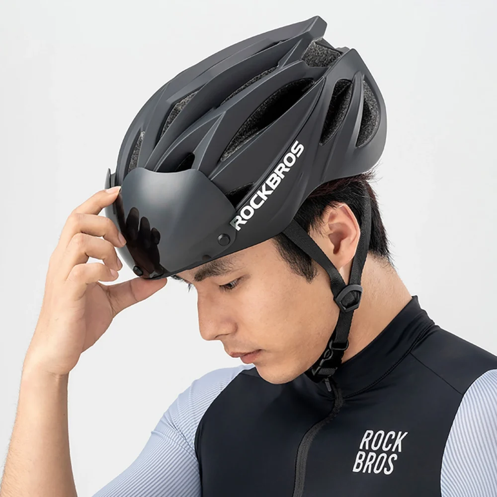 Rockbros Bike Helmet with Visor, Detachable UV Protective Goggles, Unisex - Blackeng