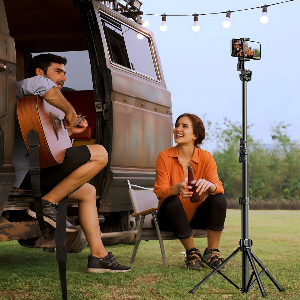 Ugreen LP680 selfie stick with stand and Bluetooth remote control 1.8m - blackeng