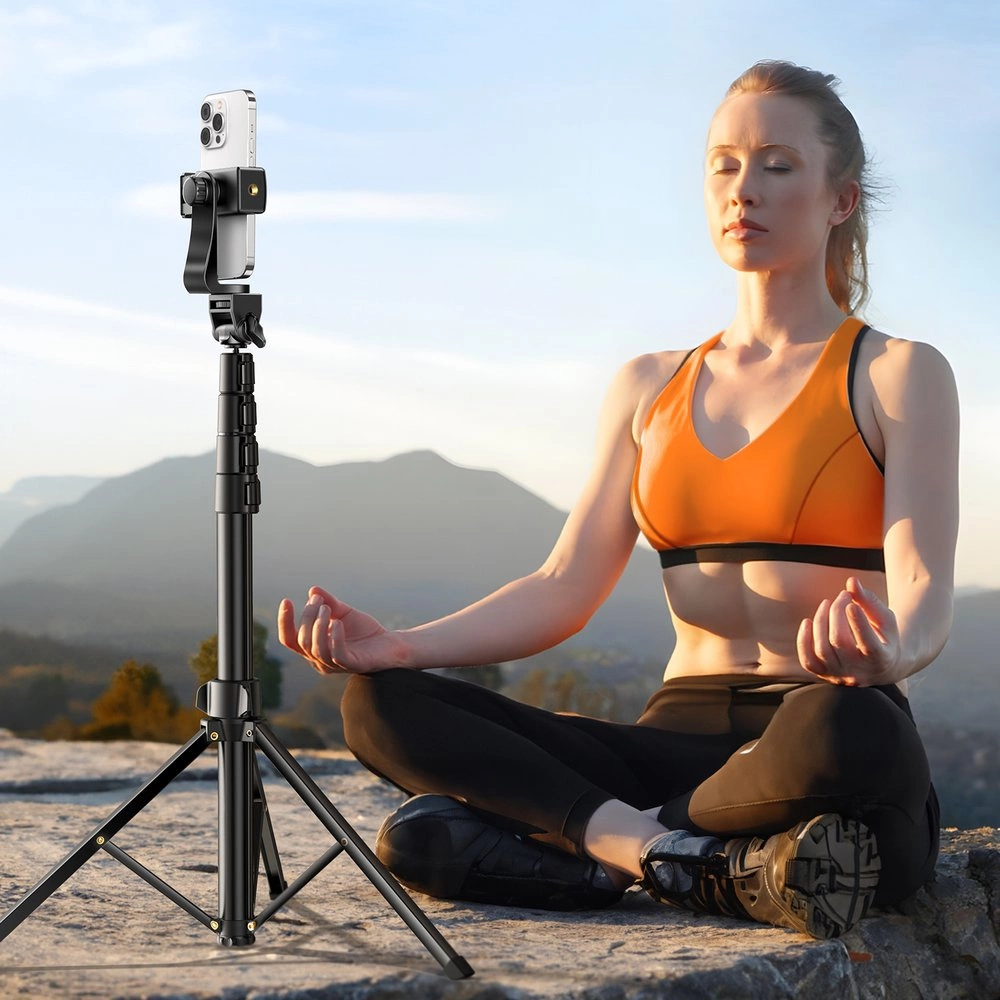 Ugreen LP680 selfie stick with stand and Bluetooth remote control 1.8m - blackeng