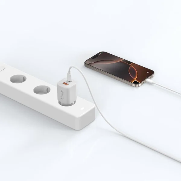 Tech-Protect NCM33W 2-port PD33W/QC3.0 wall charger - whiteeng