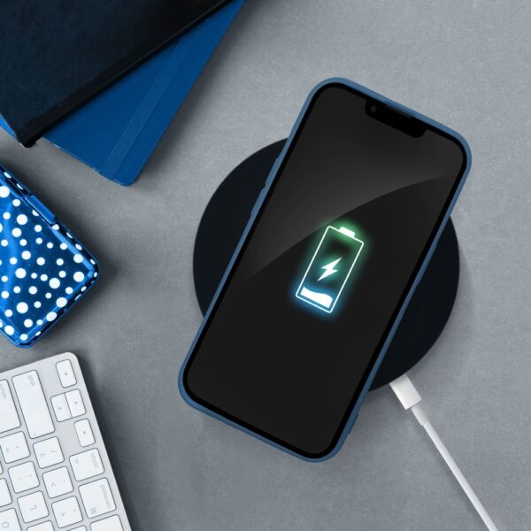 SILICONE case for IPHONE 17 blue
