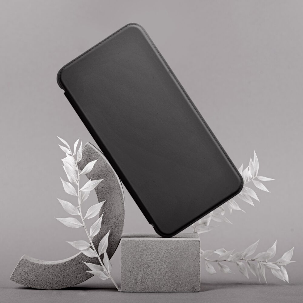 PIANO Book case for IPHONE 11 black