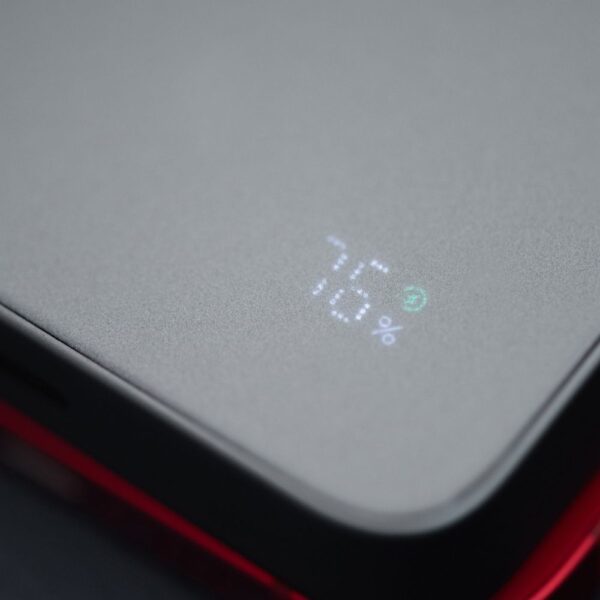FORCELL F-ENERGY F10K8 Super Slim powerbank compatible with MagSafe PD3.0 QC4.0 15W 10000 mAh black