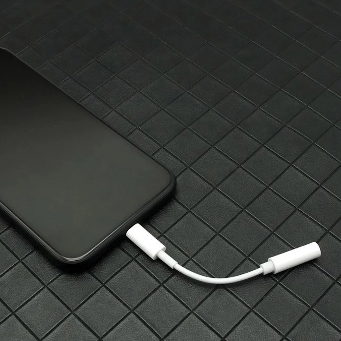Adapter from USB Type C to audio 3.5 mini jack whiteeng