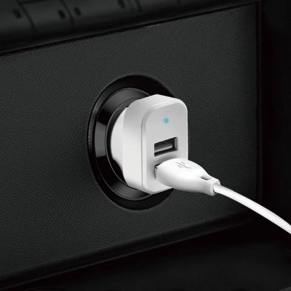 Dudao car kit charger 2x USB 2.4A + cable USB 3in1 Lightning / Type C / micro USB cable white (R7 white)eng