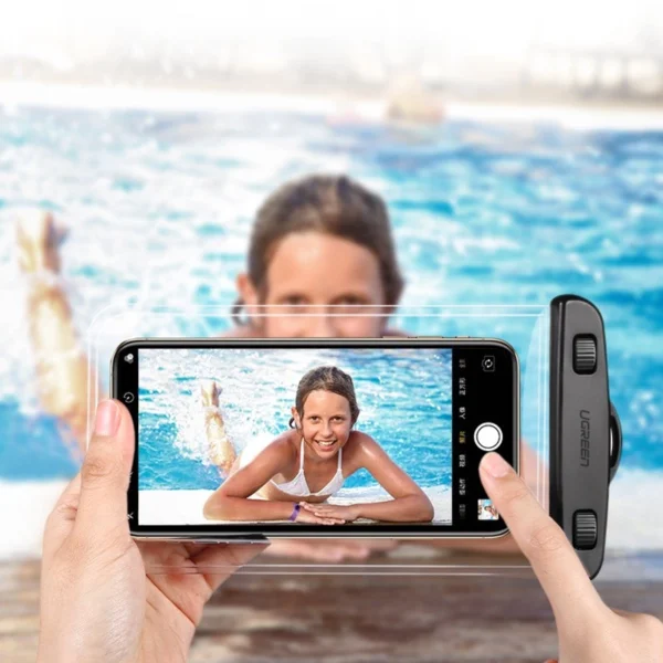 Ugreen LP186 60959 case waterproof IPX8 for 4-6.5" smartphone - black and transparenteng