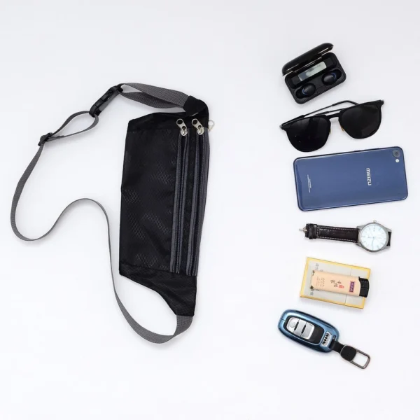 Ultimate Running Belt with headphone outlet  blackeng