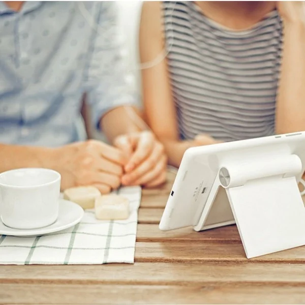 Ugreen LP115 30485 120 x 107 mm desk stand for tablet / phone 4.7-11" - whiteeng