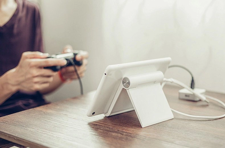 Ugreen LP115 30485 120 x 107 mm desk stand for tablet / phone 4.7-11" - whiteeng