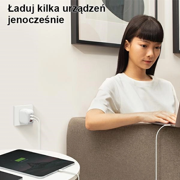 Uniq Verge Pro 66W GaN USB-C wall charger - whiteeng