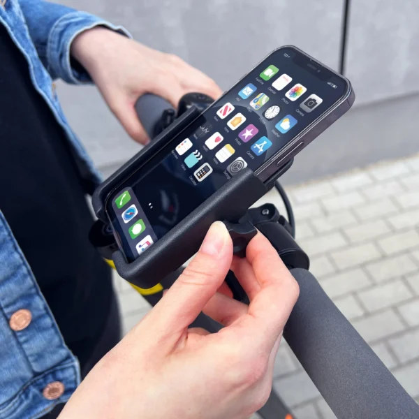 Wozinsky metal bicycle phone holder, scooters black (WBHBK3)eng