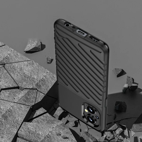 Thunder Case flexible armored cover for OnePlus Nord N20 5G blackeng