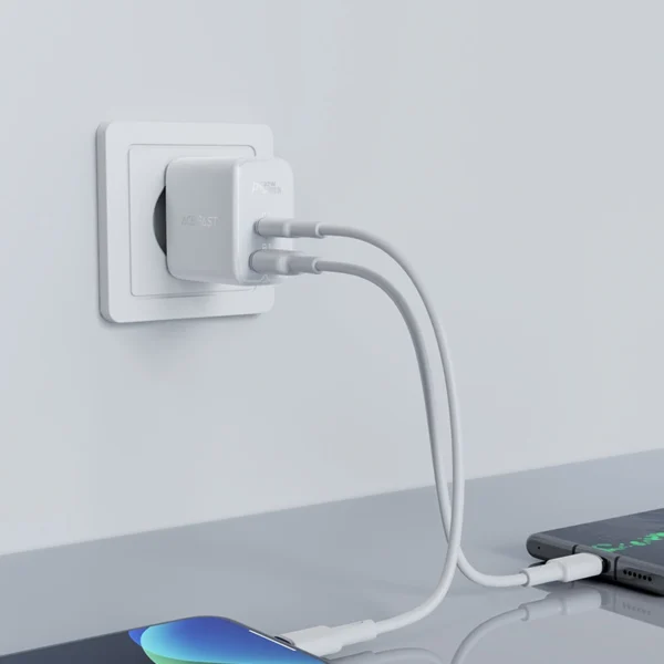 Acefast wall charger USB Type C / USB 32W, PPS, PD, QC 3.0, AFC, FCP white (A5 white)eng