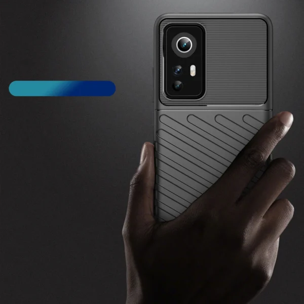 Thunder Case flexible armored cover for Xiaomi 12 / 12X blackeng