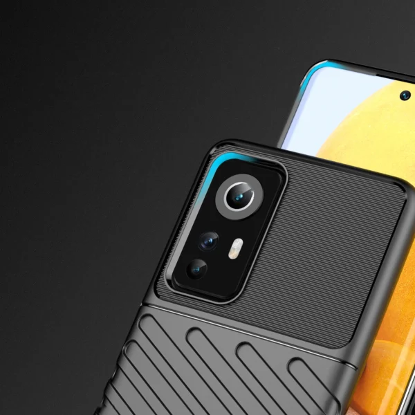 Thunder Case flexible armored cover for Xiaomi 12 / 12X blackeng