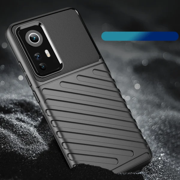 Thunder Case flexible armored cover for Xiaomi 12 / 12X blackeng