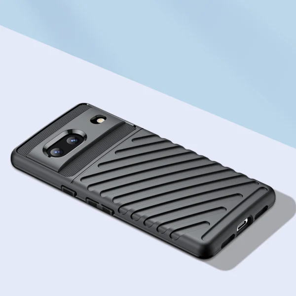 Thunder Case flexible armored cover for Google Pixel 7 blackeng