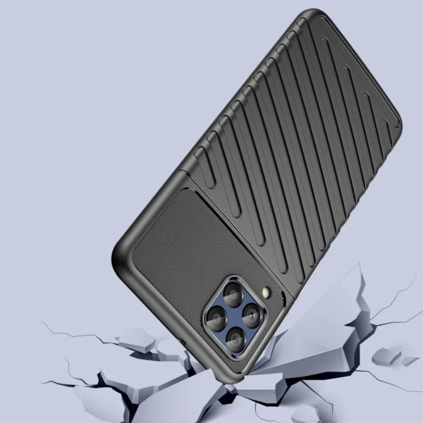 Thunder Case flexible armored cover for Samsung Galaxy M53 5G blackeng