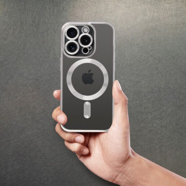 ELECTRO MAG COVER case compatible with MagSafe for IPHONE 17 silver