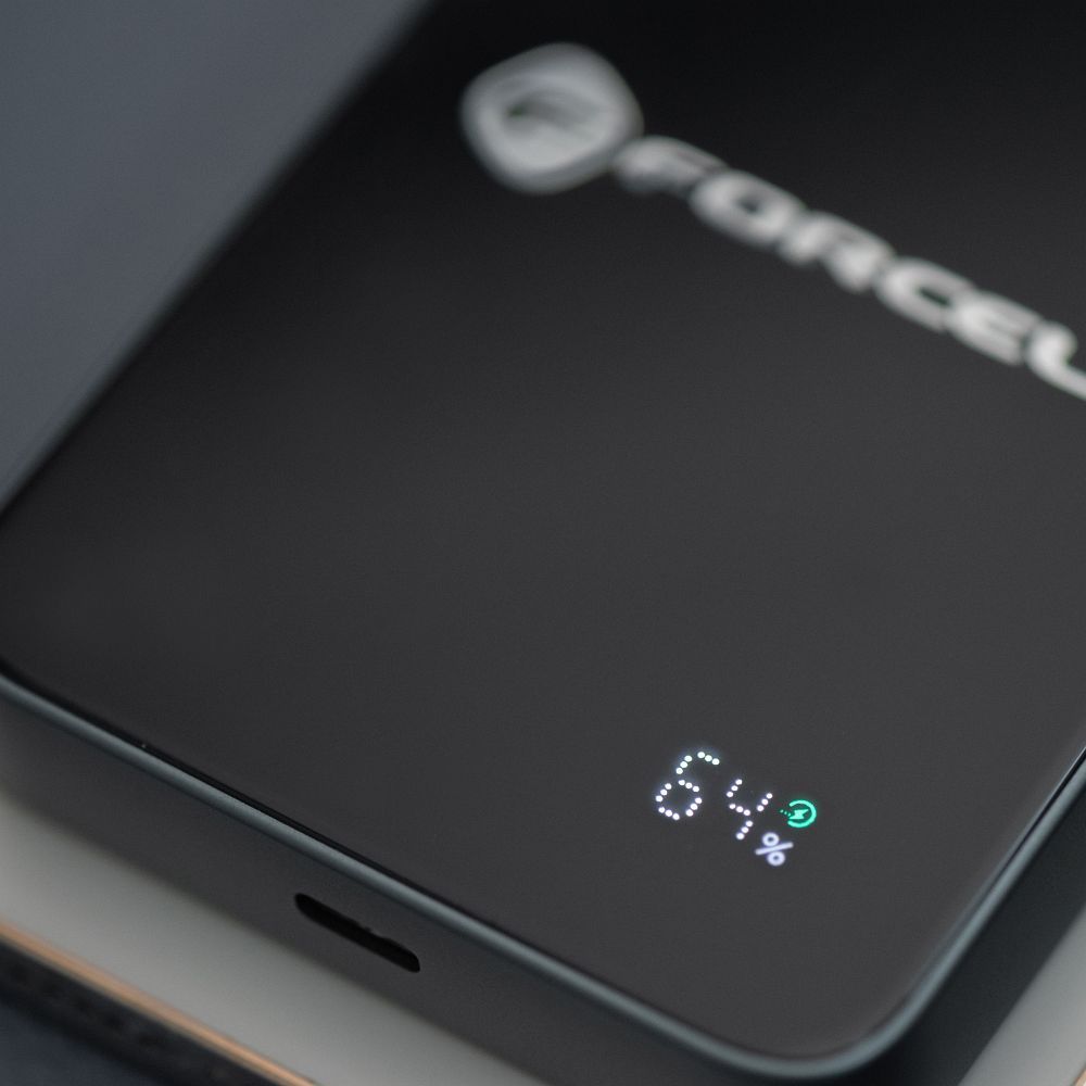 FORCELL F-ENERGY F10K8 Super Slim powerbank compatible with MagSafe PD3.0 QC4.0 15W 10000 mAh black