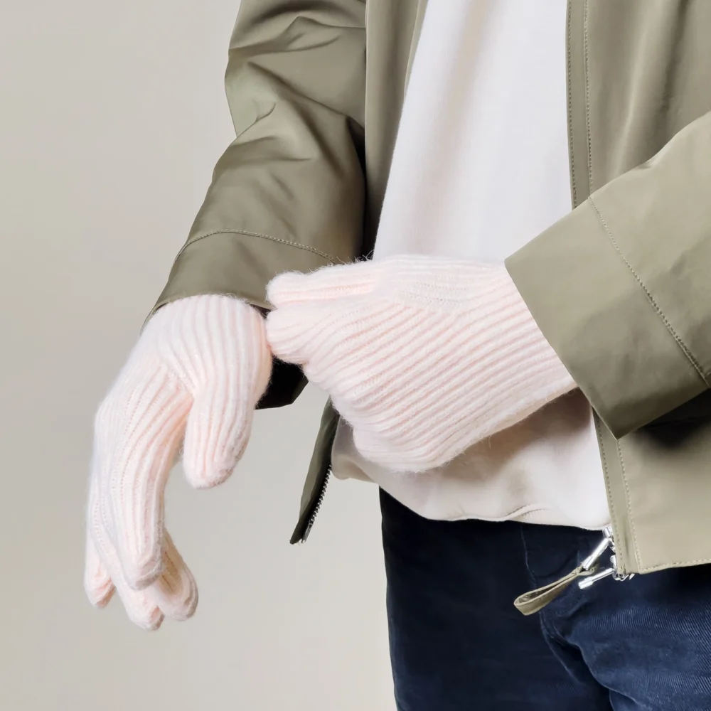 Braided phone gloves with cutouts for fingers - pinkeng