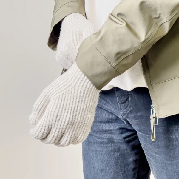 Braided telephone gloves with cutouts for fingers - beigeeng