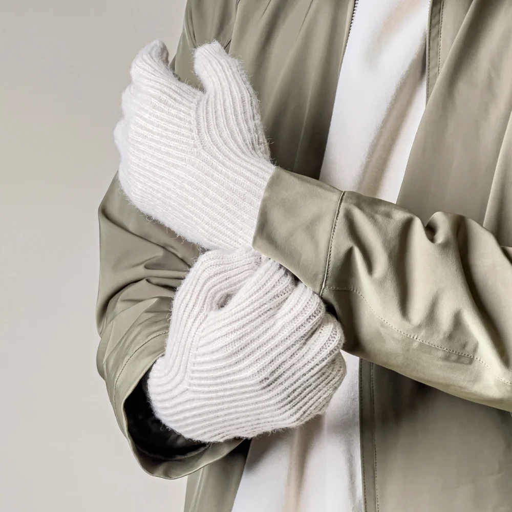 Braided telephone gloves with cutouts for fingers - beigeeng