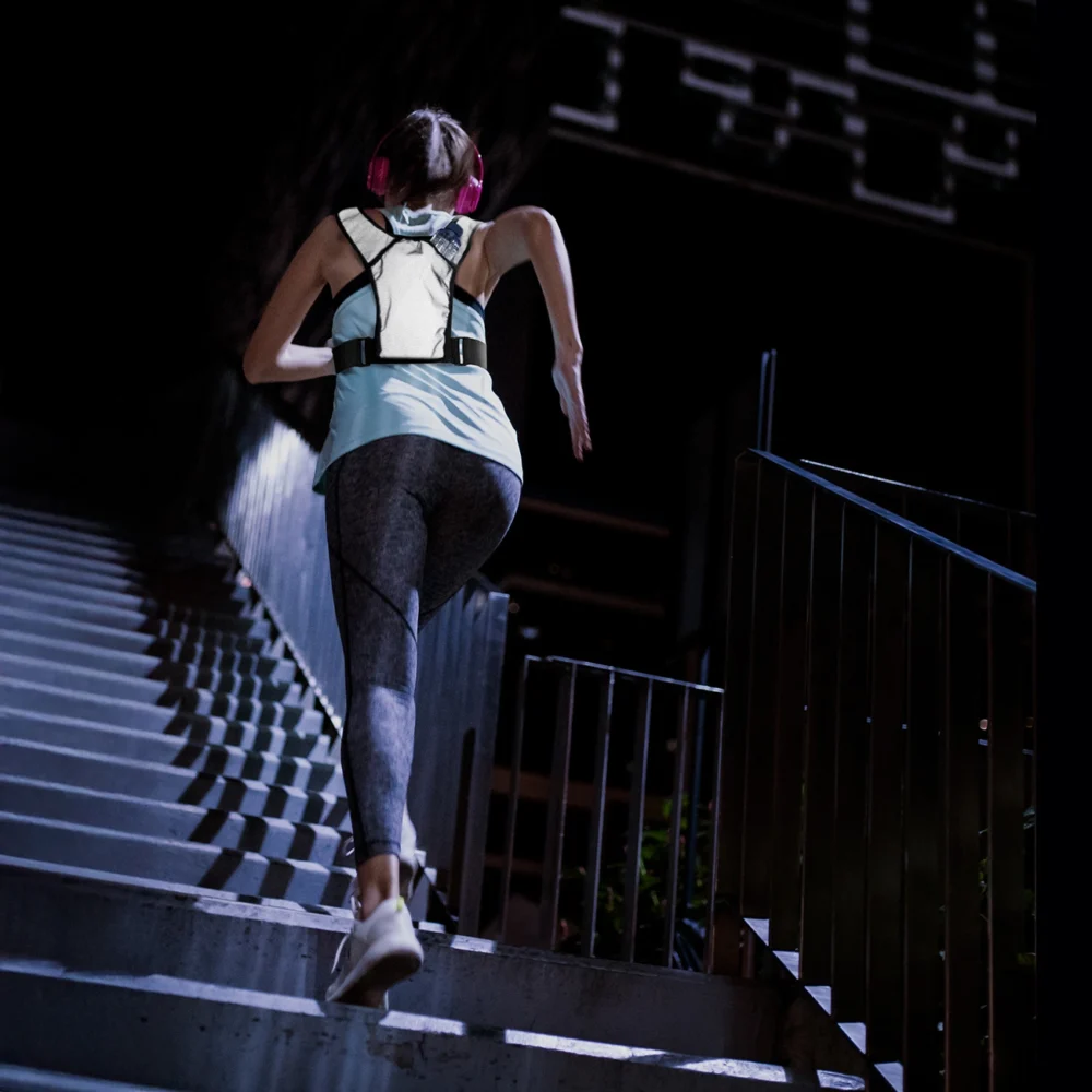 Wozinsky WKDB1 Reflective Running Vest - Blackeng