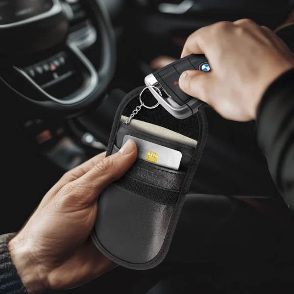 Tech-Protect KLR100 RFID Blocking Car Key Case - Blackeng