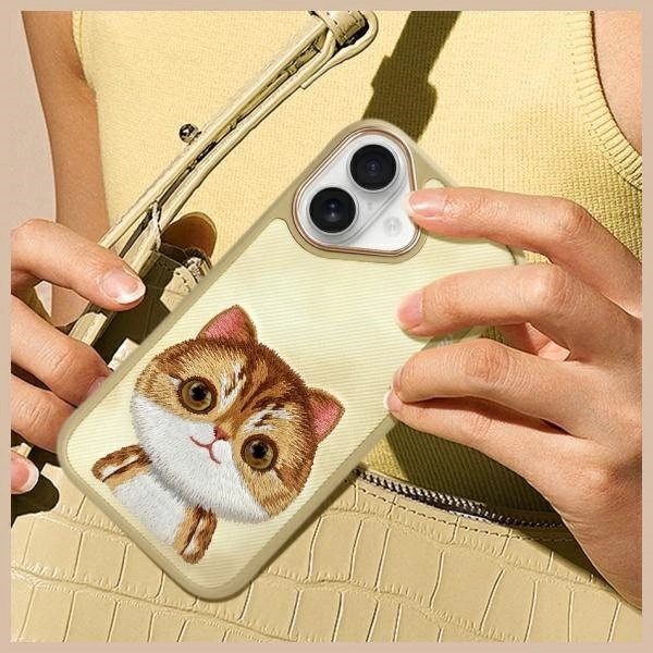 Nimmy Big Eyed Pet 2.0 Cat Case for iPhone 16 - Greeneng