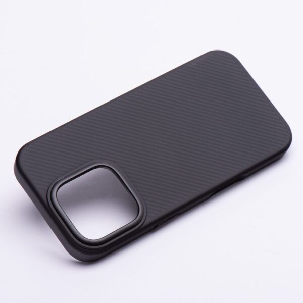 2e61e50b359bcaabb9f17d68c2b3ad99 Carbon Elite Mag Cover compatible with MagSafe for IPHONE 15 PRO black