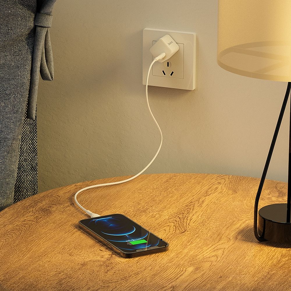 HOCO travel charger Type C PD 20W N10 white