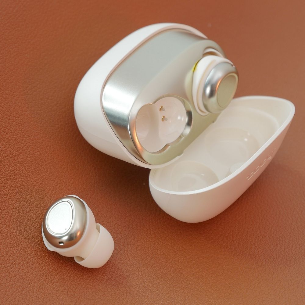 5e3281803349b3f6c0effe9eeae31441 HOCO wireless earphones bluetooth TWS EW200 milky white