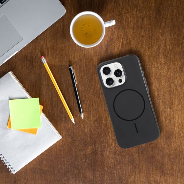 Glossy Mag Cover compatible with MagSafe for IPHONE 17 black