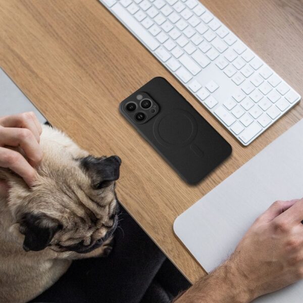 SILICONE MAG COVER case compatible with MagSafe for IPHONE 17 Pro Max black