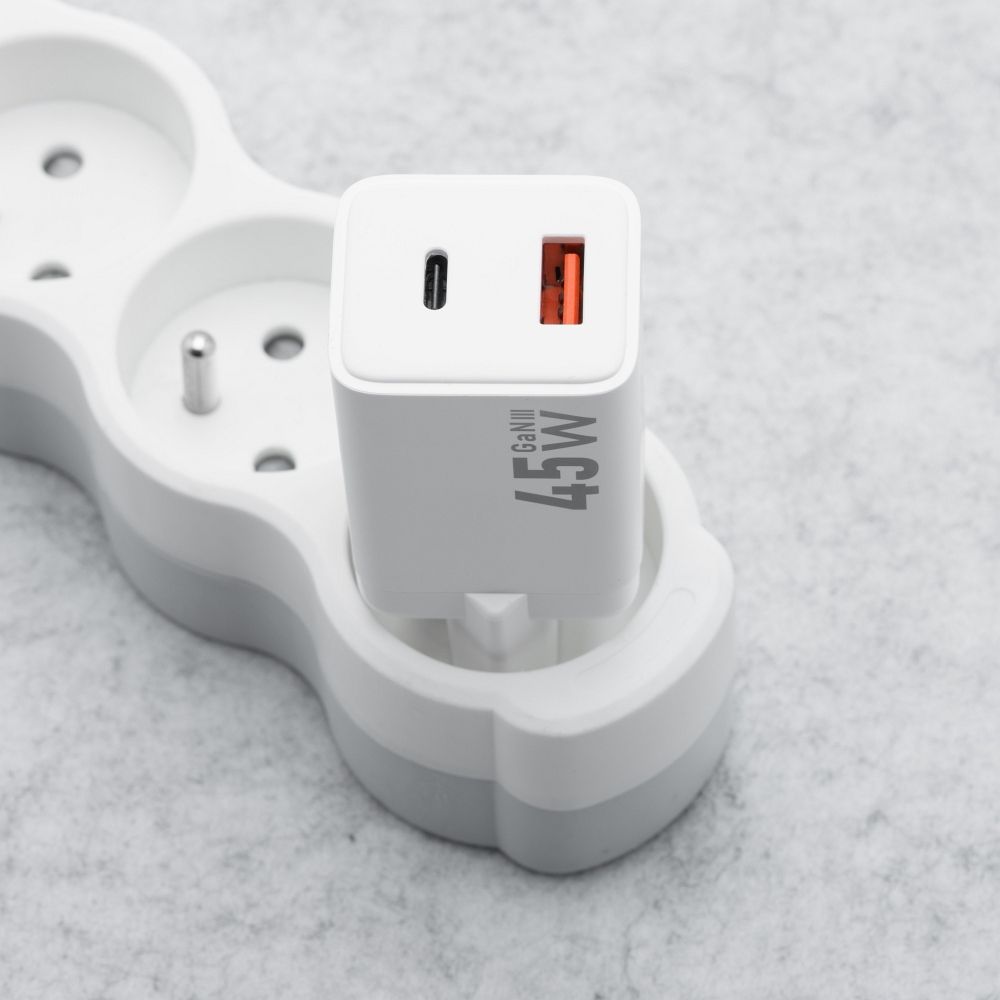 FORCELL F-ENERGY Mini GaN III VT-36 travel charger with 1 x Type C + 1x USB A sockets, PD QC4.0 45W white
