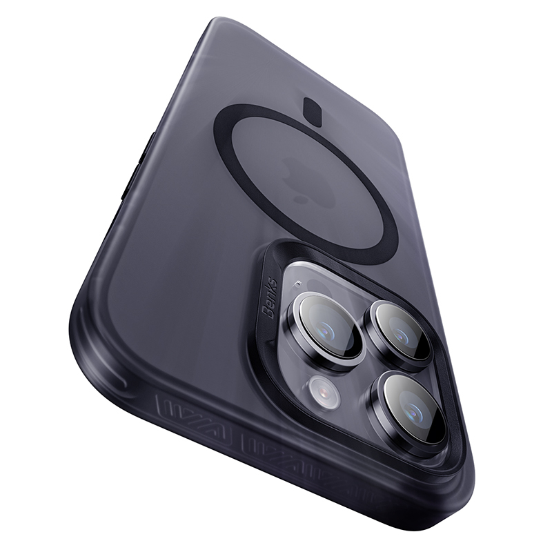 Benks Magnetic Lucid Armor Case for Iphone 15 Pro black