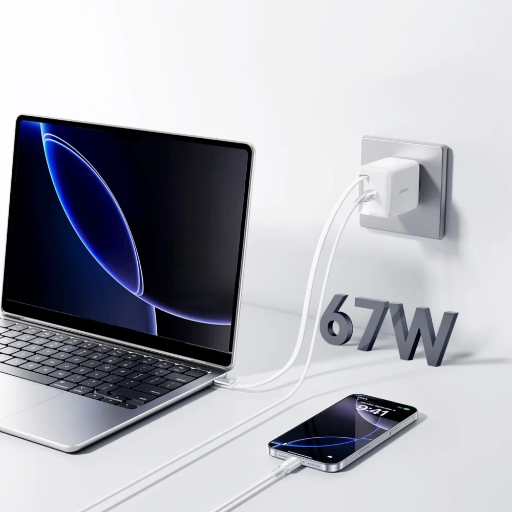 Joyroom JR-TCL06 67W GaN Wall Charger with Built-in Retractable USB-C Cable - Whiteeng