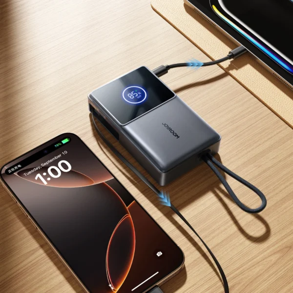 Joyroom JR-PR1 10000mAh 22.5W Powerbank with Built-in Retractable USB-C Cable - Blackeng