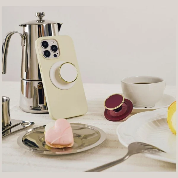 Popsockets Round Luxe Coconut Creme Enamel MagSafe Holder and Phone Standeng