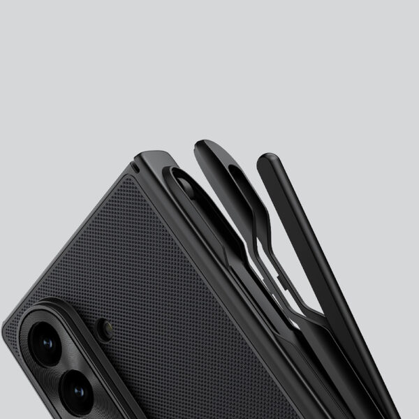 Etui Nillkin Super Frosted Shield Fold Magnetic na Samsung Galaxy Z Fold 7 kompatybilne z MagSafe z miejscem na S Pen - czarnepol