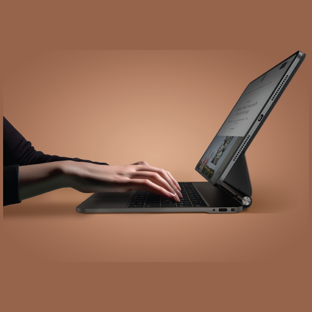 Uniq Venno Pro Magnetic Smart Keyboard Case for iPad 11" 2025 / iPad Air 11" 2024 / 2025 / iPad Pro 11" 2018 / 2020 / 2021 / 2022 / 2024 - Browneng