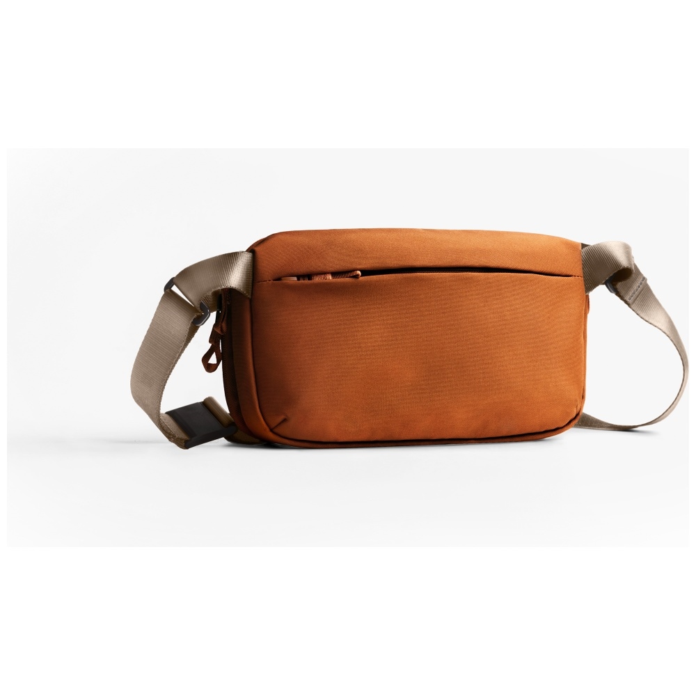 Uniq Crossbody Denver 5L Bag - Orangeeng