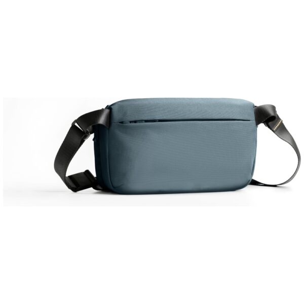 Uniq Crossbody Denver 5L Bag - Blueeng