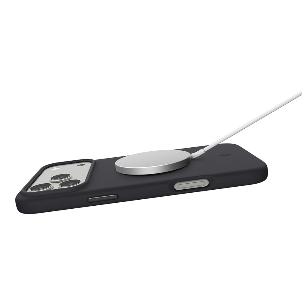 Spigen Silicone Fit MagSafe Case for iPhone 17 Pro Max - Blackeng