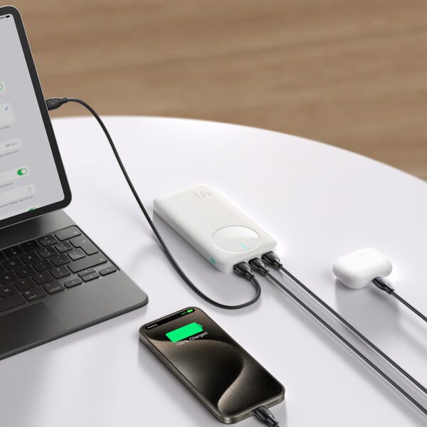 Powerbank Joyroom JR-PBF12 10000mAh 2.4A 2x USB-A 1x USB-C - whiteeng